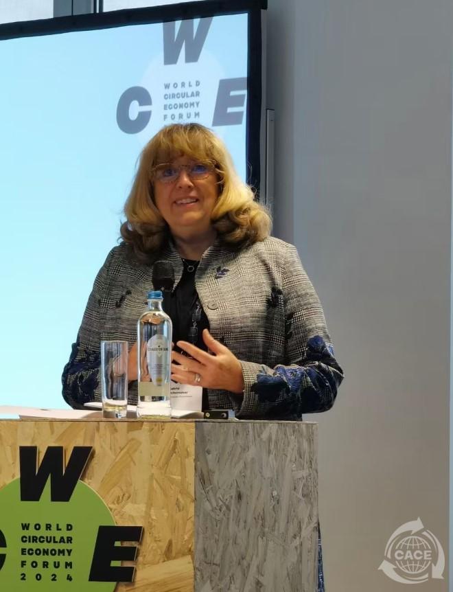 1714975946841789.jpg 3主旨发言嘉宾-肖梅克尔司长.jpg