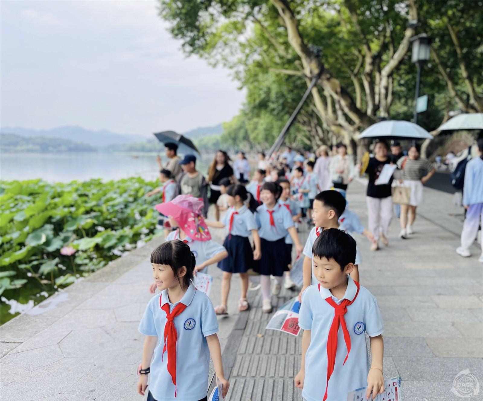 垃圾分类 “荷”你有约.jpg